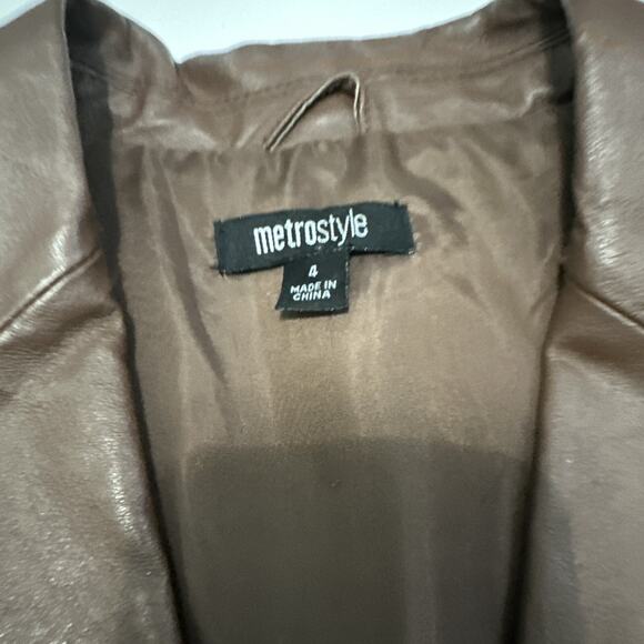 Metro Style Woman’s Brown Leather Jacket Size Small Trendy Chic - Picture 9 of 10